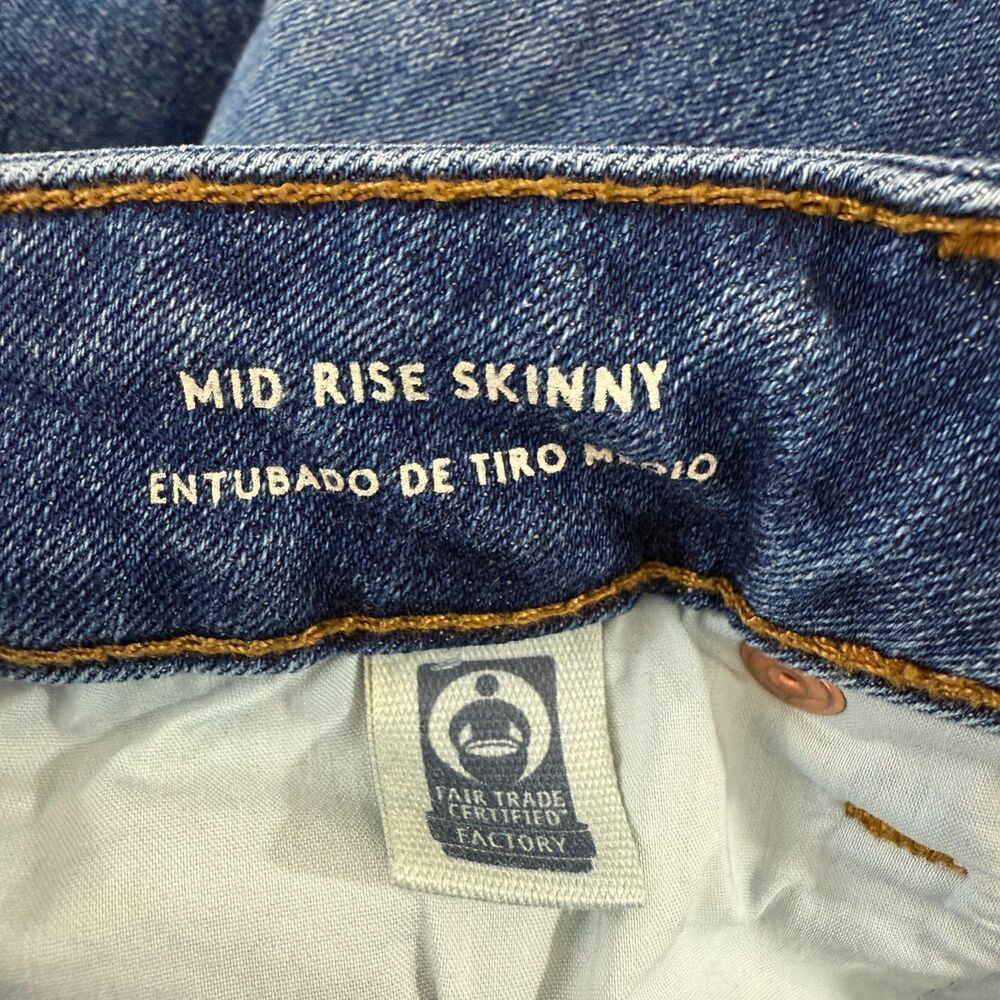 Universal Thread Women's Mid Rise Skinny Jeans Distressed Size 2 / 26 R - Picture 6 of 12